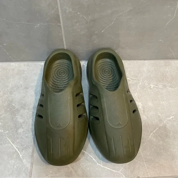 Adidas Originals adiFoam Infinity Mule in Olive Green Slip-On Sandals - Picture 2 of 7
